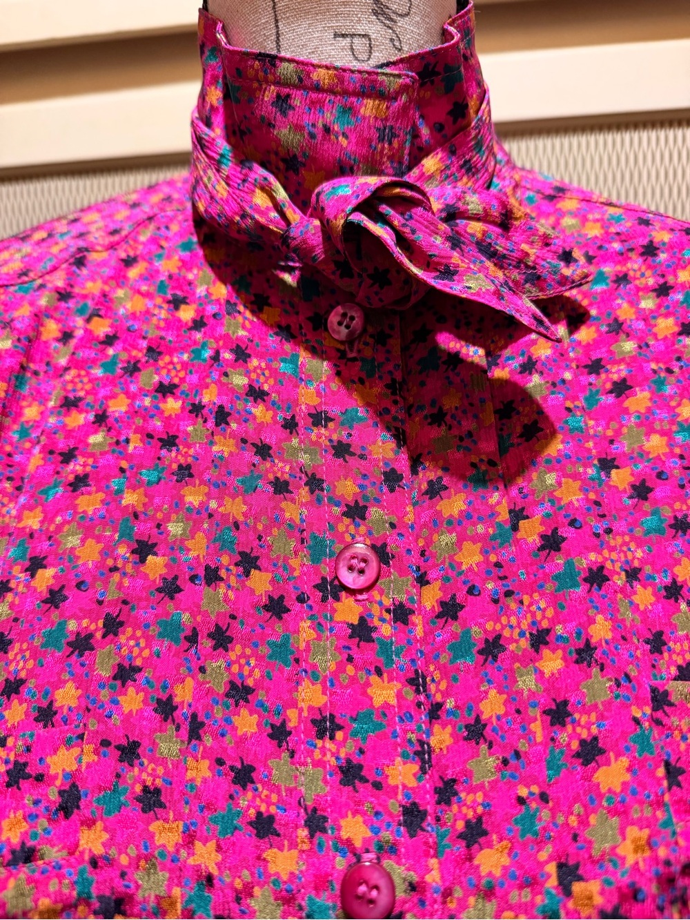 VTG 80s Escada Margaretha Ley Silk Blouse Fuschia Leaf Jacquard - Picture 2 of 4